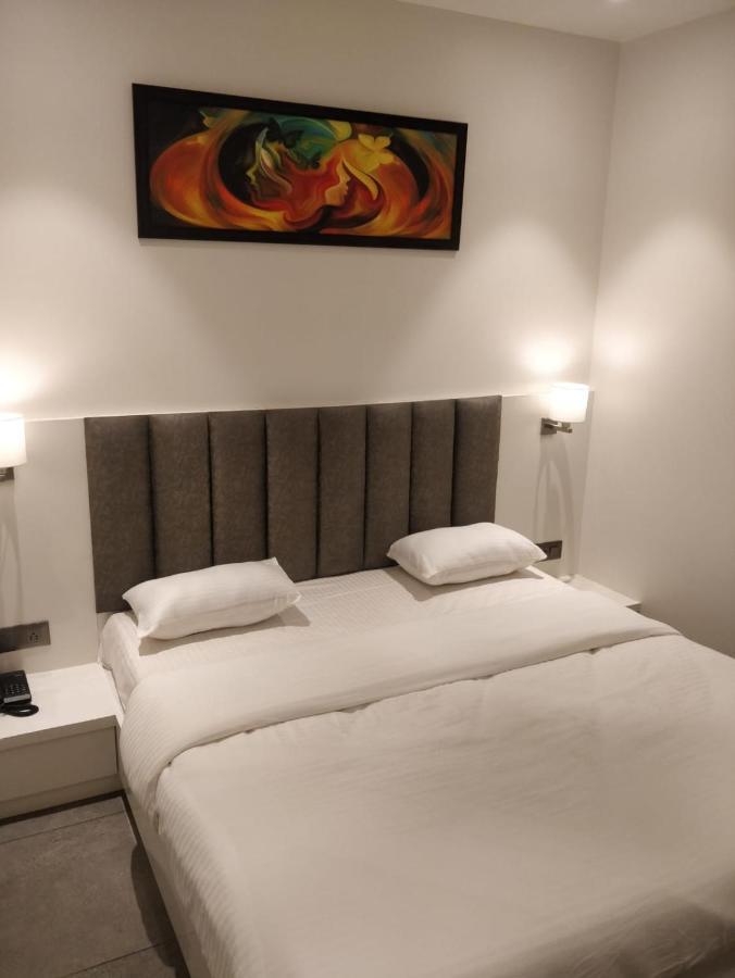 Hotel My Home Residency Nashik Extérieur photo